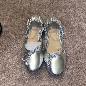JUST FAB size 6.5 silver ballet flats